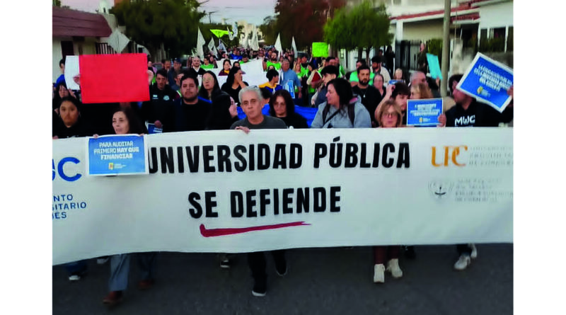 En Río Tercero se marchó en reclamo de mayor presupuesto universitario, con importante presencia gremial