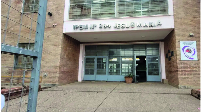 Tragedia en Jesús María: una chica de 15 años murió tras caerle encima un arco de fútbol