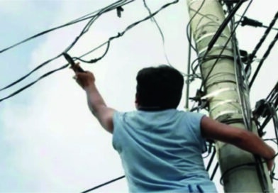 Tres barrios se quedaron sin luz por varios minutos debido a un robo de cables