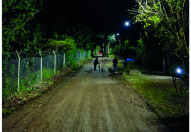 El Municipio iluminó una calle que vecinos de ese sector marcaban como de salida de malvivientes