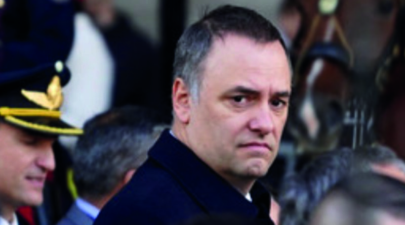 Adorni declaró ahorros en negro por 506.000 dólares desde antes de asumir