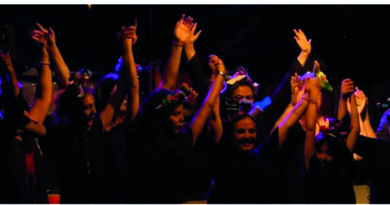 Juntos a La Par cumple 27 años e invita a su casa a ver teatro: llevá mate y leche y azúcar para donar