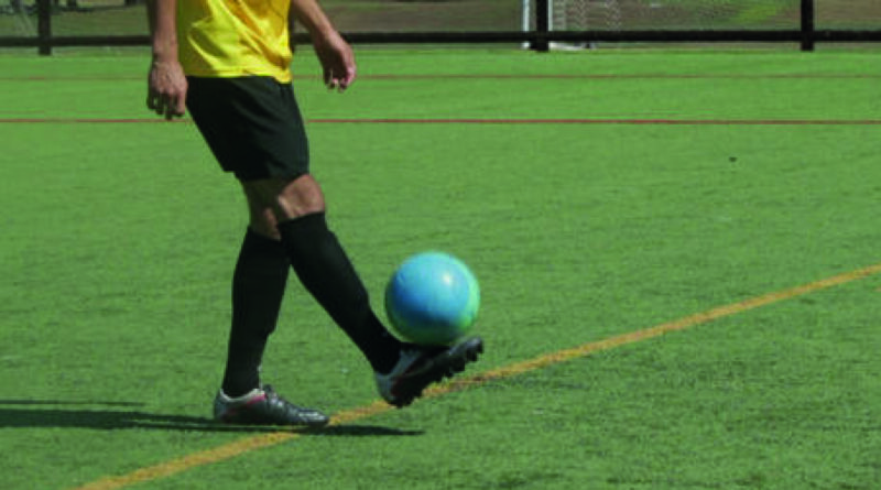 Planazo para domingo mundialista: desafíos futboleros, música y artesanos en el Paseo del Riel