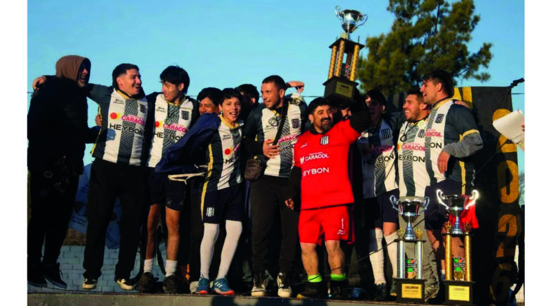 Hockey: Atlético dio dos vueltas olímpicas, con chicas y varones