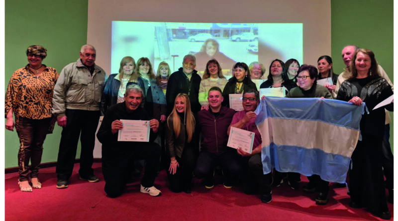 La Cooperativa de Obras entregó certificados a los 245 participantes que tuvieron sus talleres barriales