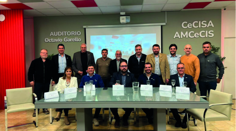 Agustín Hesar reasumió en el Cecisa e invitó a todos a participar en la segunda etapa de la nueva era institucional