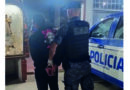Grave – B° Castagnino – Armado con cuchillos, se atrincheró en la casa de su ex y la retuvo junto a sus dos hijas: debieron dispararle
