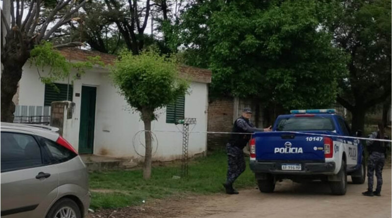 Barrio Cerino: encuentran a hombre sin vida en el patio de su casa
