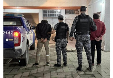 Dos hombres, uno en situación de calle, detenidos por intentar robar en auto estacionado en el balneario
